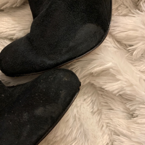 Elizabeth and James Rizzo Suede Cuff Heel 8 1/2 - Picture 11 of 11